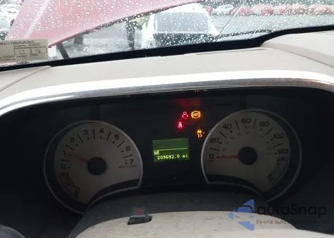 2008 Ford Explorer Eddie Bauer из США, поврежденный, VIN 1FMEU74868UA13015